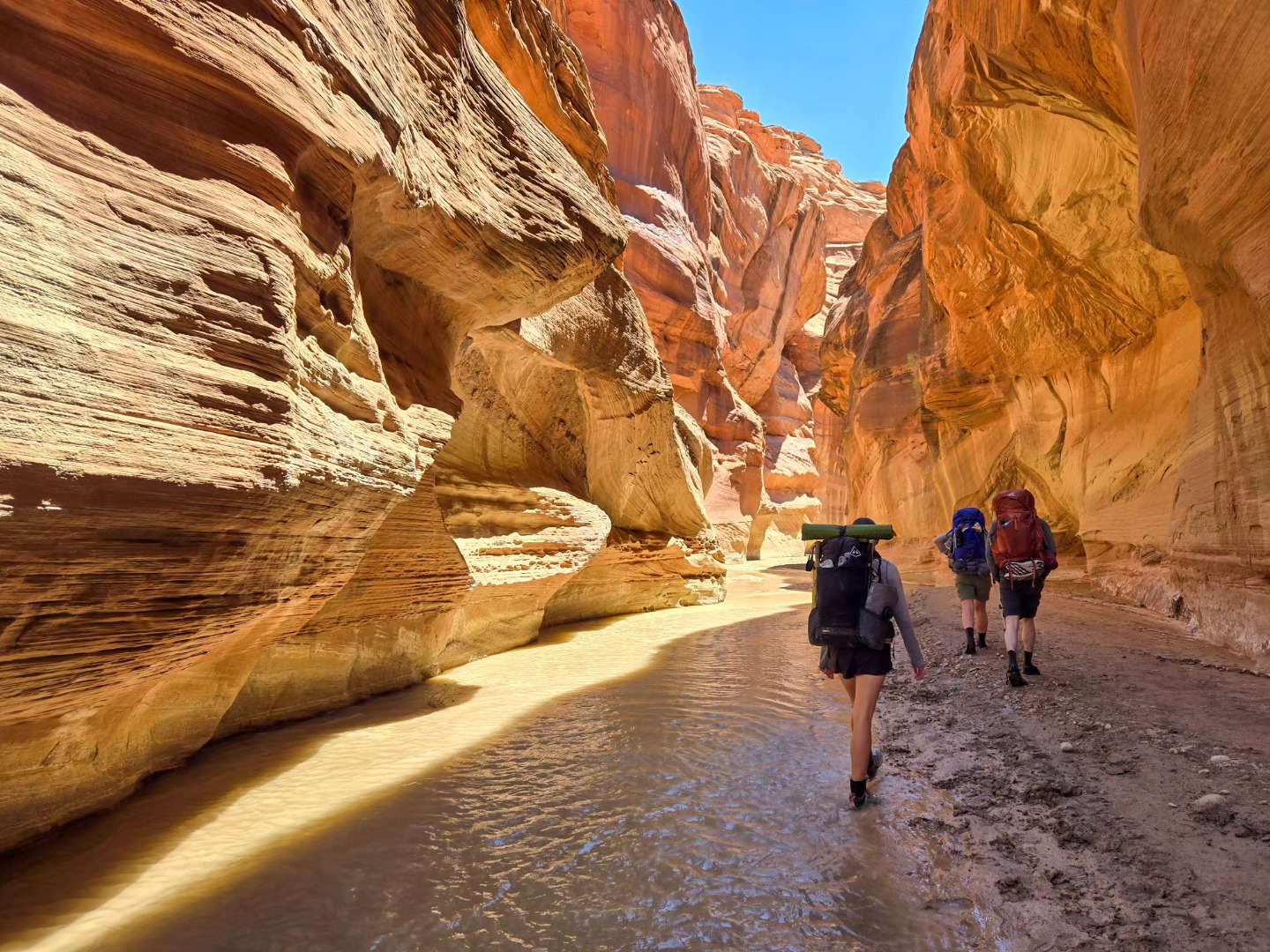Hidden slot canyons and hiking trails in Utah